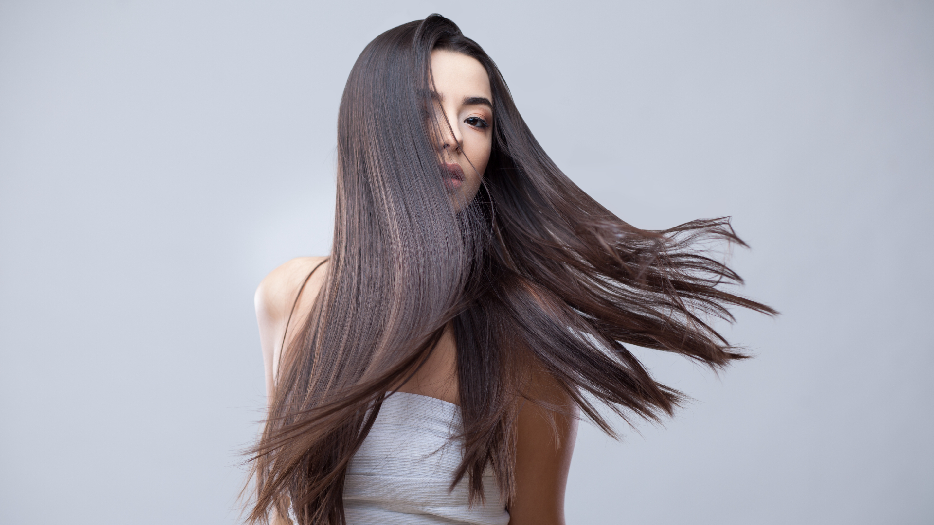 woman with a healthy long hair
